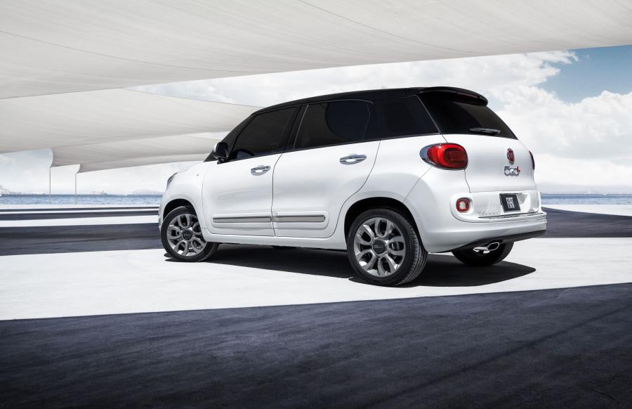 Fiat 500L 2013 года  (US) (фото 16 из 40)